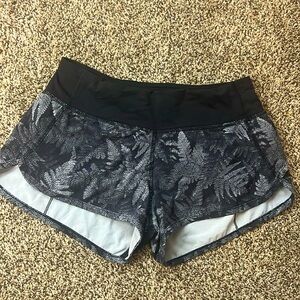 Black designed lululemon shorts